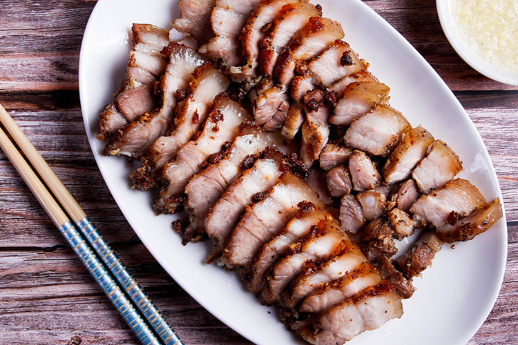 無水烹煮 客家鹹豬肉