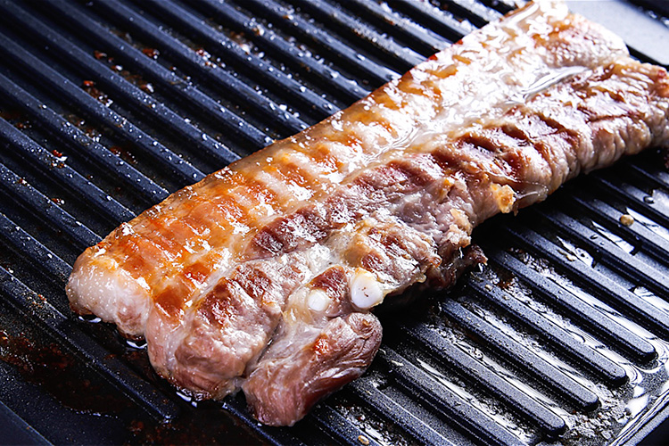 五花肉這樣煎,少油膩多汁又酥脆!-中華料理