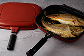 煎魚翻面不怕破皮，神奇平底鍋料理
