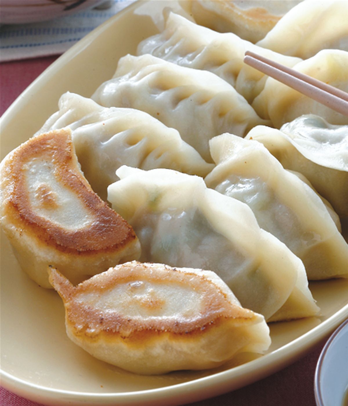 :ڽަK