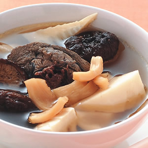 干貝鮮筍雞湯