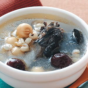 蓮子薏仁雞湯
