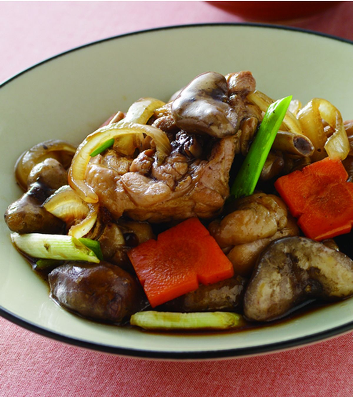食譜:菱角燒雞腿