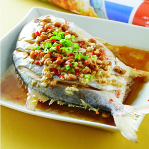 豆醬蒸金鯧魚