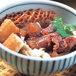 藥燉肉骨茶牛肉麵