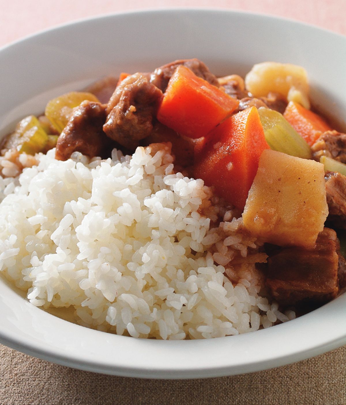 食譜:紅酒燴牛肉飯