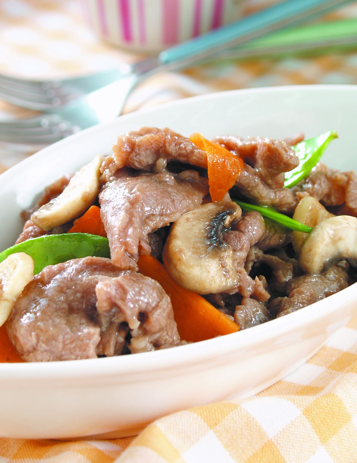 白蘑菇炒牛肉怎么做_白蘑菇炒牛肉的做法_豆果美食