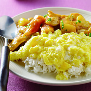 咖哩雞肉滑蛋飯