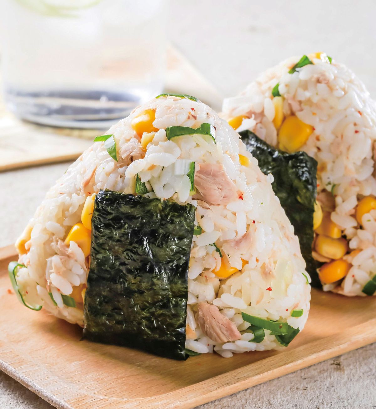 食譜:日式鮪魚玉米飯糰