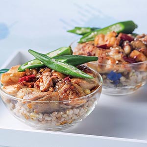 �������L