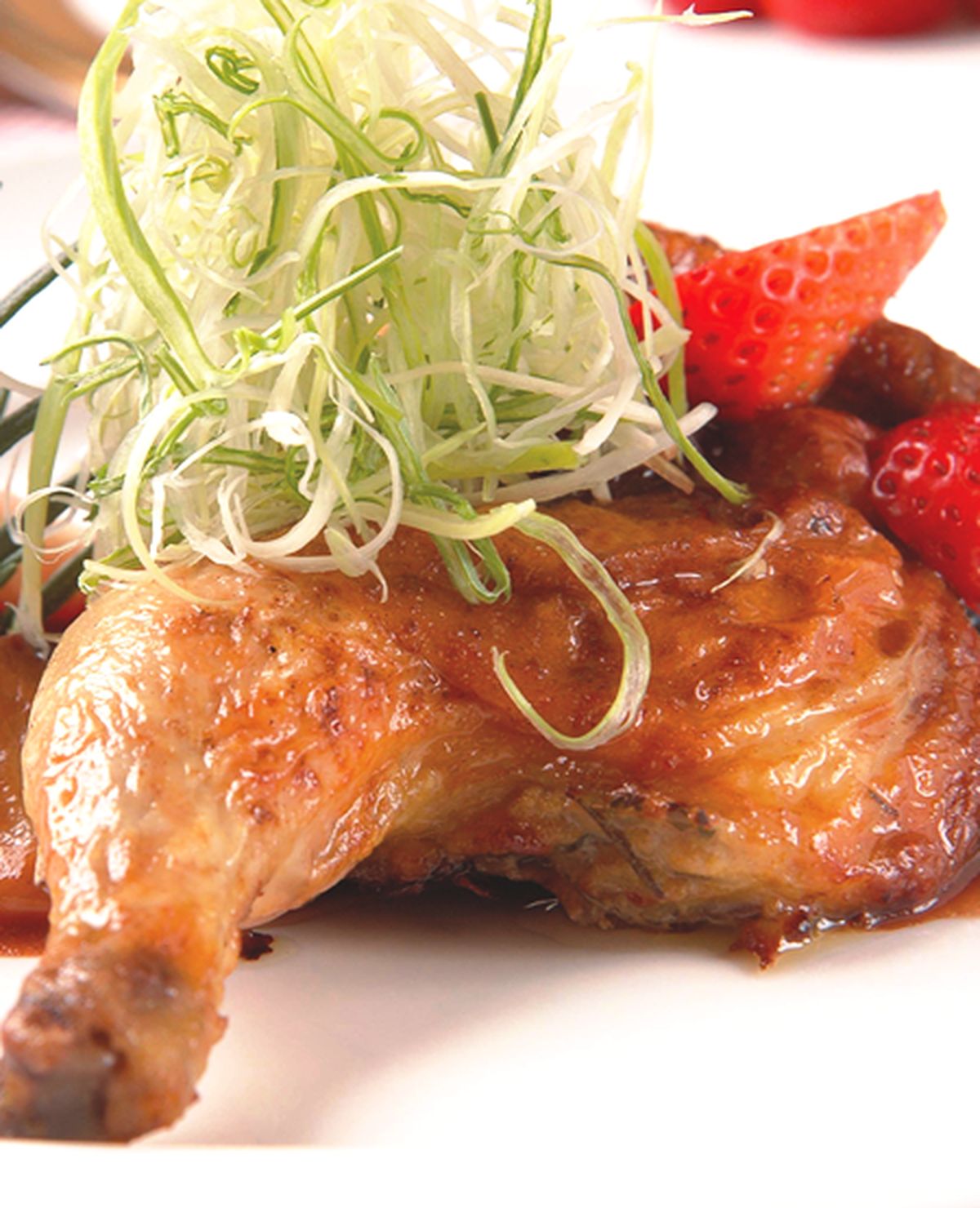 食譜:燒烤法國春雞佐紅酒蜜野莓