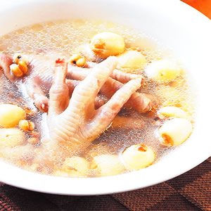 薏仁雞腳湯