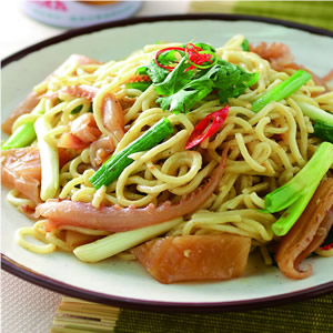 沙茶魷魚炒麵