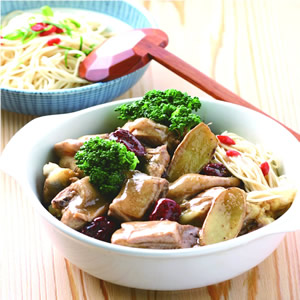 麻油山藥雞煲